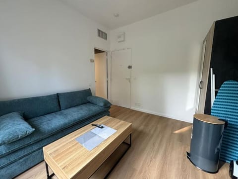 Charmant studio palais des congrès Porte Maillot Apartment in Levallois-Perret