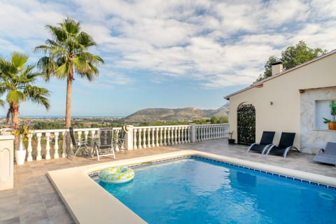 Natural landscape, Balcony/Terrace, Mountain view, Swimming pool, sunbed
