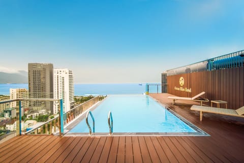 Day, Natural landscape, Pool view, Sea view, Swimming pool, sunbed