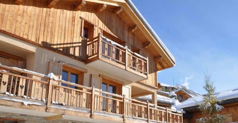 Le Tout Schuss Chalet, SPA Privé, piste de ski à 100m Chalet in Les Deux Alpes