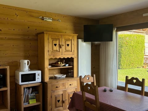 TV and multimedia, Dining area