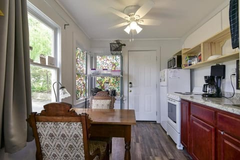 Historic Water Edge #6 - Lakeview House in Rockaway Beach