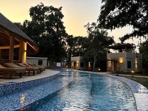 Property building, Swimming pool