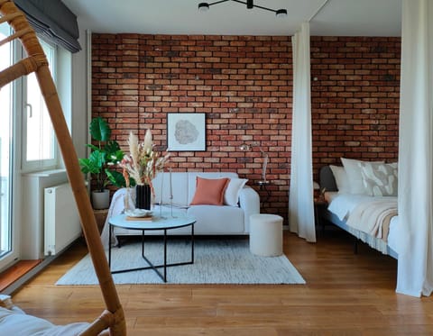 Bed, Seating area