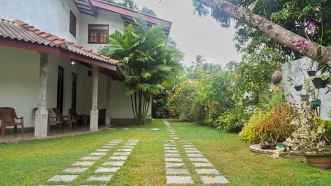 Facade/entrance, Garden