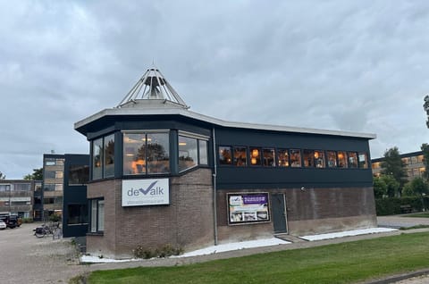 Property building, Location