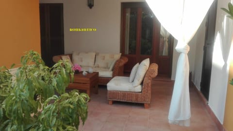 Balcony/Terrace, Garden view