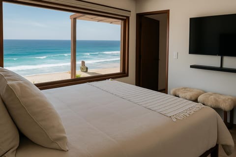 Bedroom, Text overlay