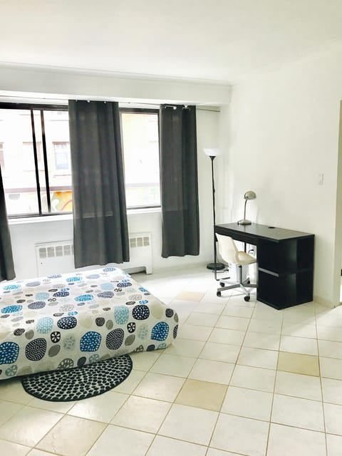Bed, Living room, Photo of the whole room, Bedroom