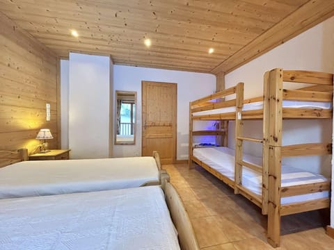 Chalet indépendant avec spa, sauna et cheminée à Notre-Dame-de-Bellecombe - 10 pers - FR-1-595-102 Chalet in Notre-Dame-de-Bellecombe
