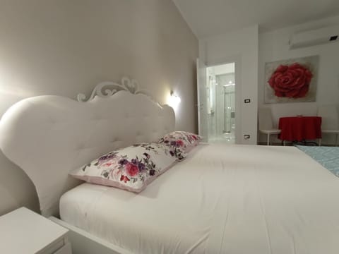 Viola di Mare Rooms and Parking Bed and Breakfast in Termoli