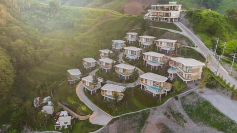 Property building, Day, Natural landscape, Bird's eye view, Mountain view