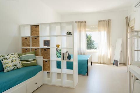 Living room, Photo of the whole room, Bedroom