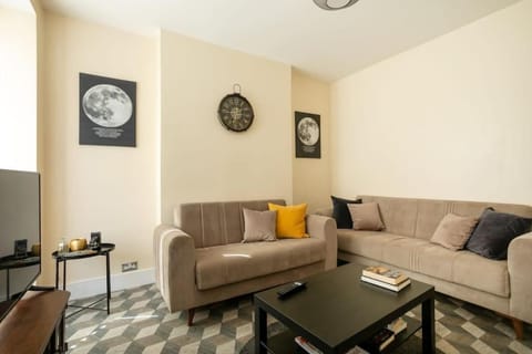 Hömli Terraced House Close2M1 Apartment in Bassetlaw District