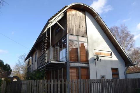 Facade/entrance, Decorative detail