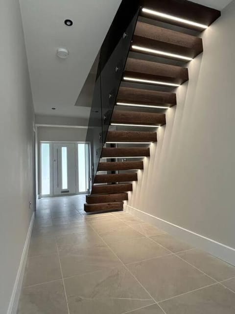 York Fields Retreat - 4 Ensuite Bedrooms House in York