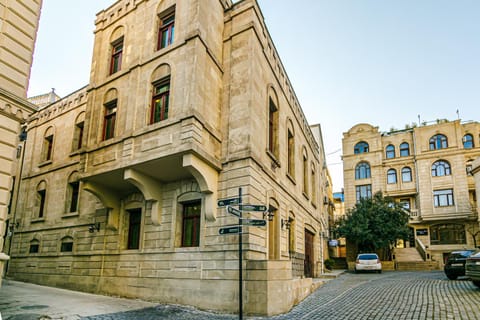 Facade/entrance, Street view, Quiet street view, Inner courtyard view