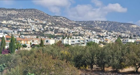 Nearby landmark, Natural landscape, Mountain view