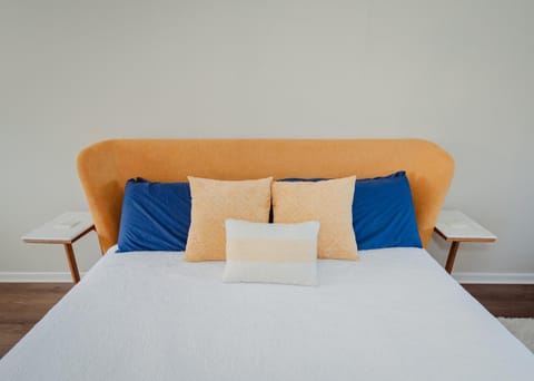 Downtown Russellville Home with Hot Tub House in Kentucky