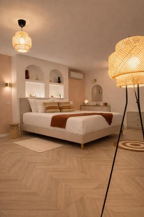 Bed, Bedroom