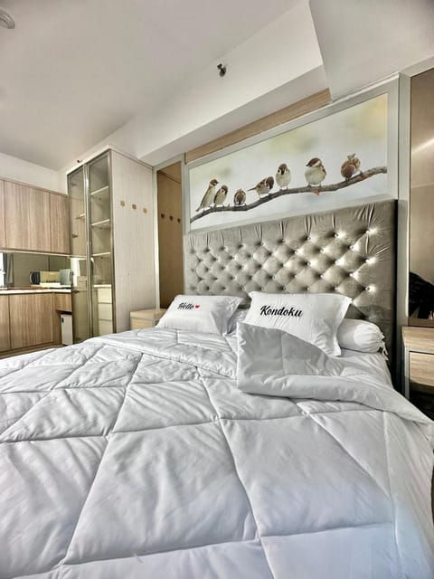 Property building, Bed