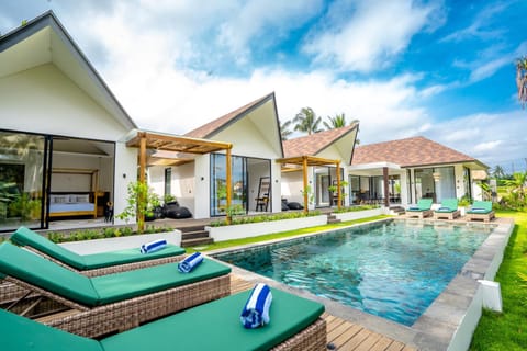 Patio, Day, Garden, Pool view, sunbed