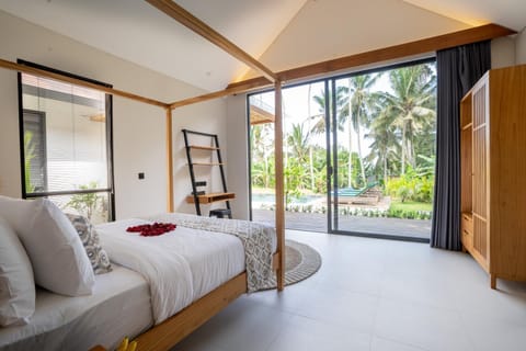 Bed, Photo of the whole room, wardrobe