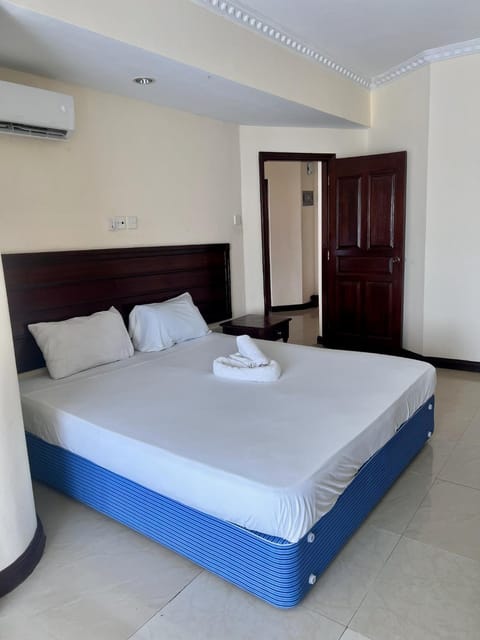 Bed, Bedroom, air conditioner