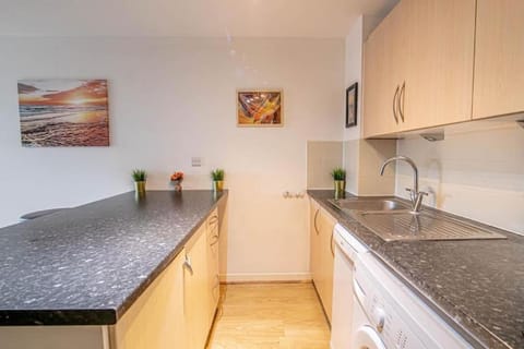 Stunning Flat at Gunwarf Quays Apartment in Portsmouth