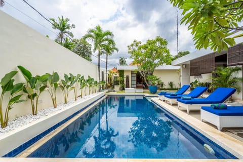 Day, Garden, Garden view, Pool view, Swimming pool, sunbed