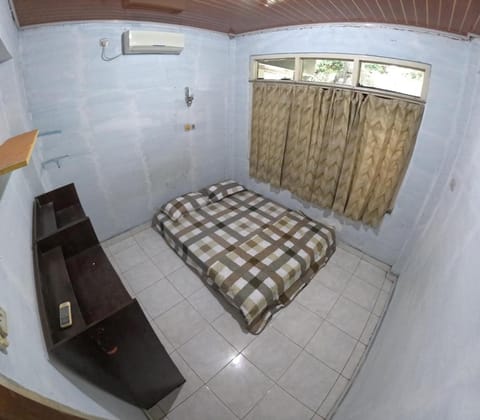 Bed, Bedroom, air conditioner
