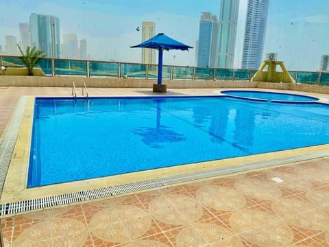 Day, Pool view, Swimming pool, sunbed