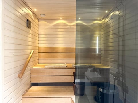 Sauna, Bathroom
