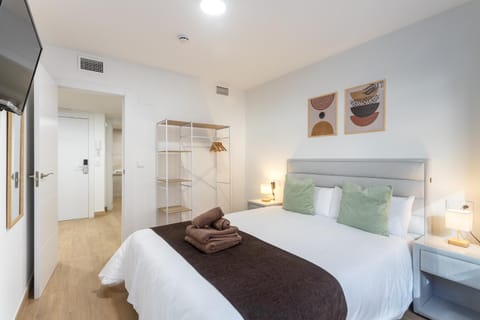 Bed, Photo of the whole room, Bedroom, towels, wardrobe