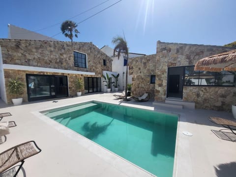 Property building, Swimming pool