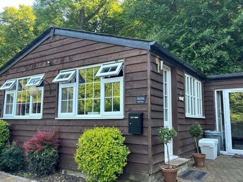 The Little Lodge House Apartment in Welwyn Garden City