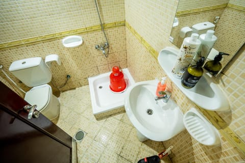 Shower, Toilet, Bathroom, heating