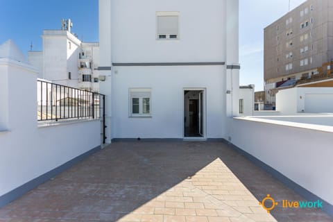 Property building, Facade/entrance