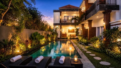 Property building, Seating area, Swimming pool, Swimming pool