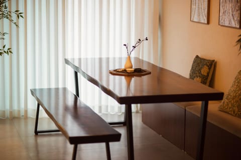 Living room, Dining area, group of guests, heating, air conditioner