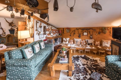 TV and multimedia, Dining area