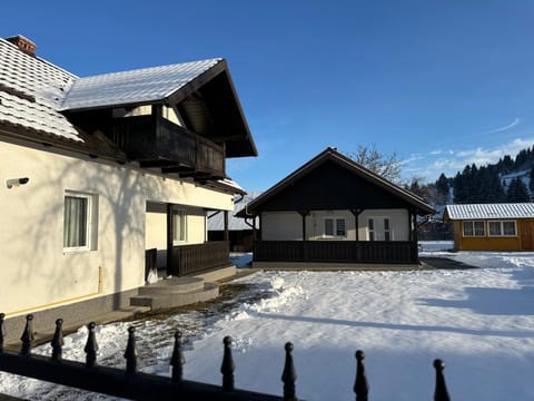 Property building, Day