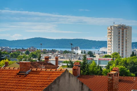 Nearby landmark, Day, Natural landscape, City view, Sea view