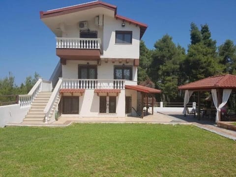 Property building, Garden, Garden view