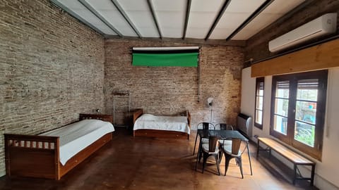 Bed, TV and multimedia, Photo of the whole room, Bedroom, air conditioner