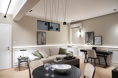 Living room, Seating area, Dining area, air conditioner