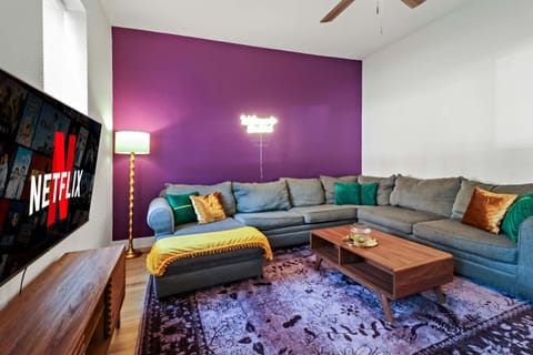TV and multimedia, Living room, Seating area