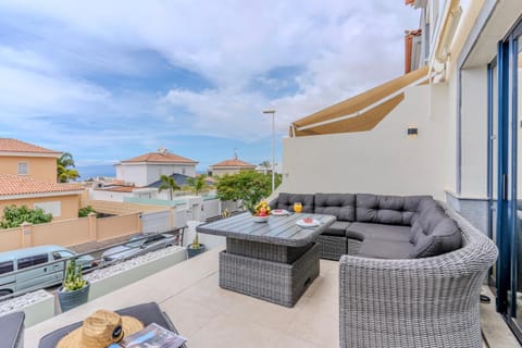 Day, Natural landscape, View (from property/room), Balcony/Terrace, Sea view