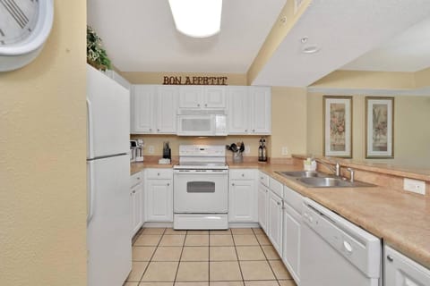 Direct Oceanfront, Unit 701, 4 bedroom, 3 bath, Resort House in Myrtle Beach