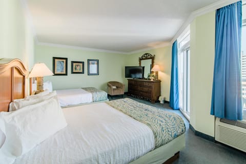 Paradise Resort, Unit 802, 4 Bedroom, 3 Bath, Direct Oceanfront House in Myrtle Beach